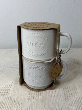 Wifey & Hubby Embossed Ceramic Mug Set In Gift Packaging Couples Drinkware NIB